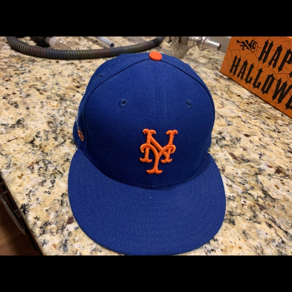 Fitted hat